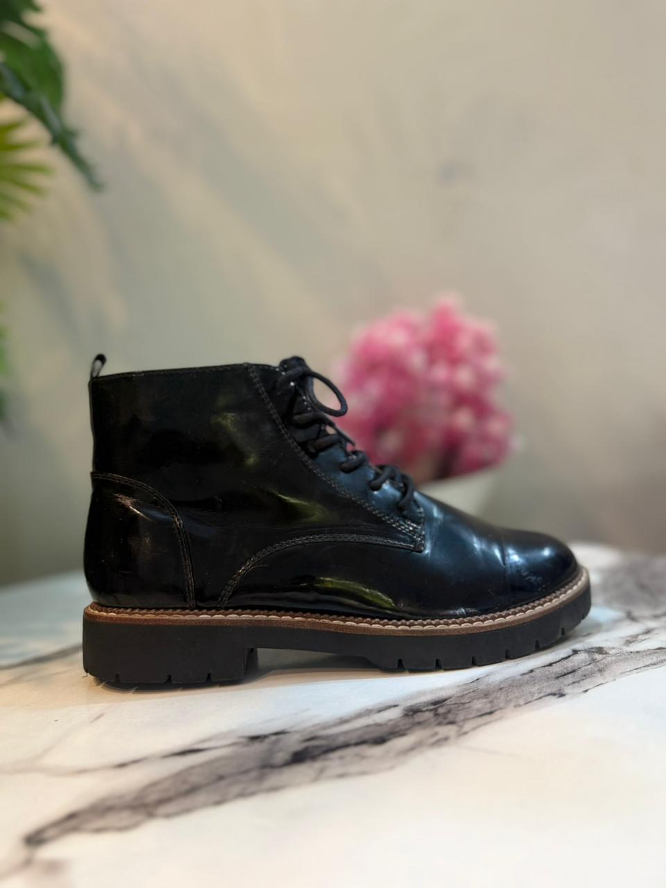 Black patent zipper lace up ankle boot (Graceland)