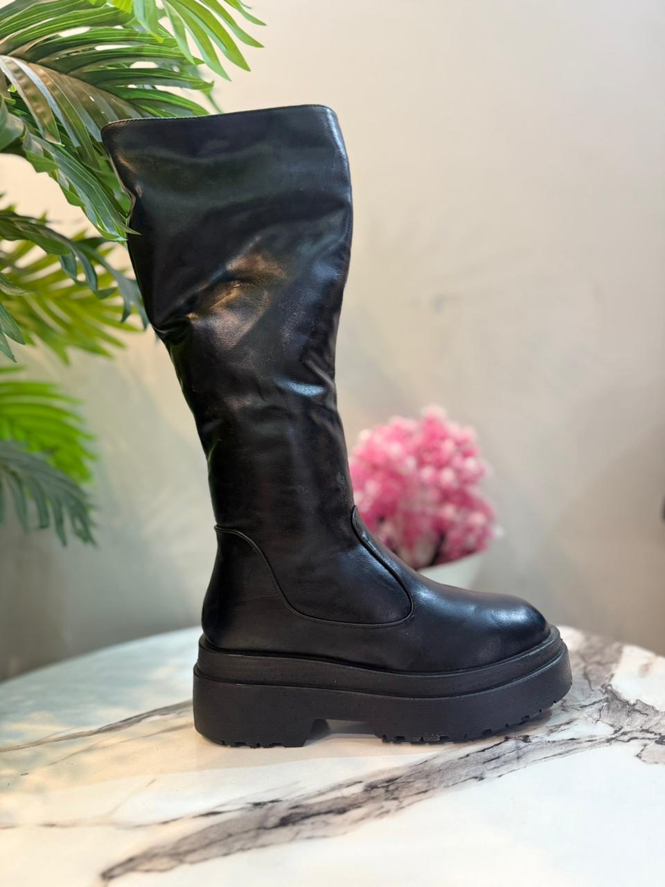 black leather zipper long boot (Unknown)