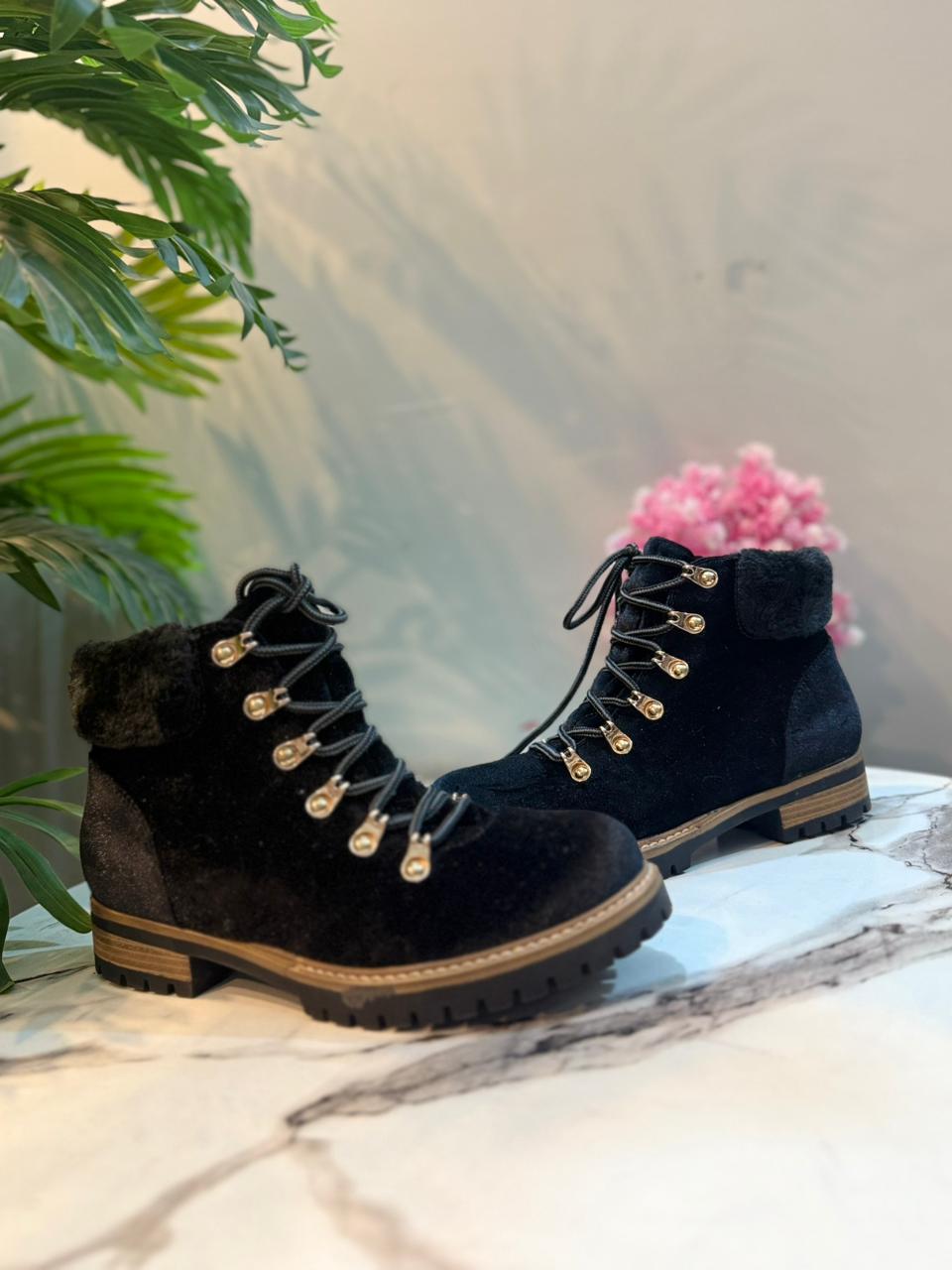 Black velvet zipper ankle boot (Unknown)