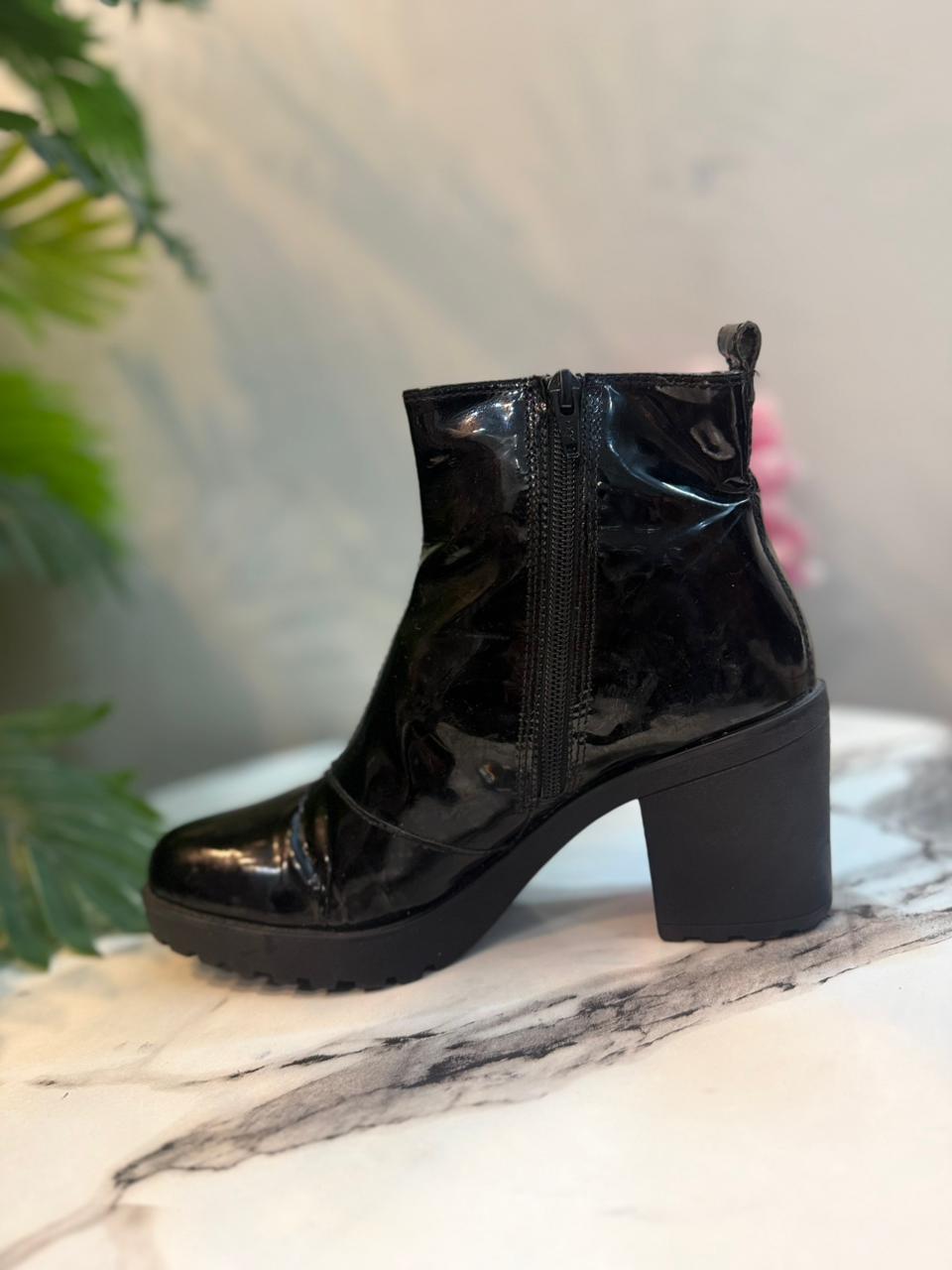 Black patent zipper ankle boot (Vagabond)