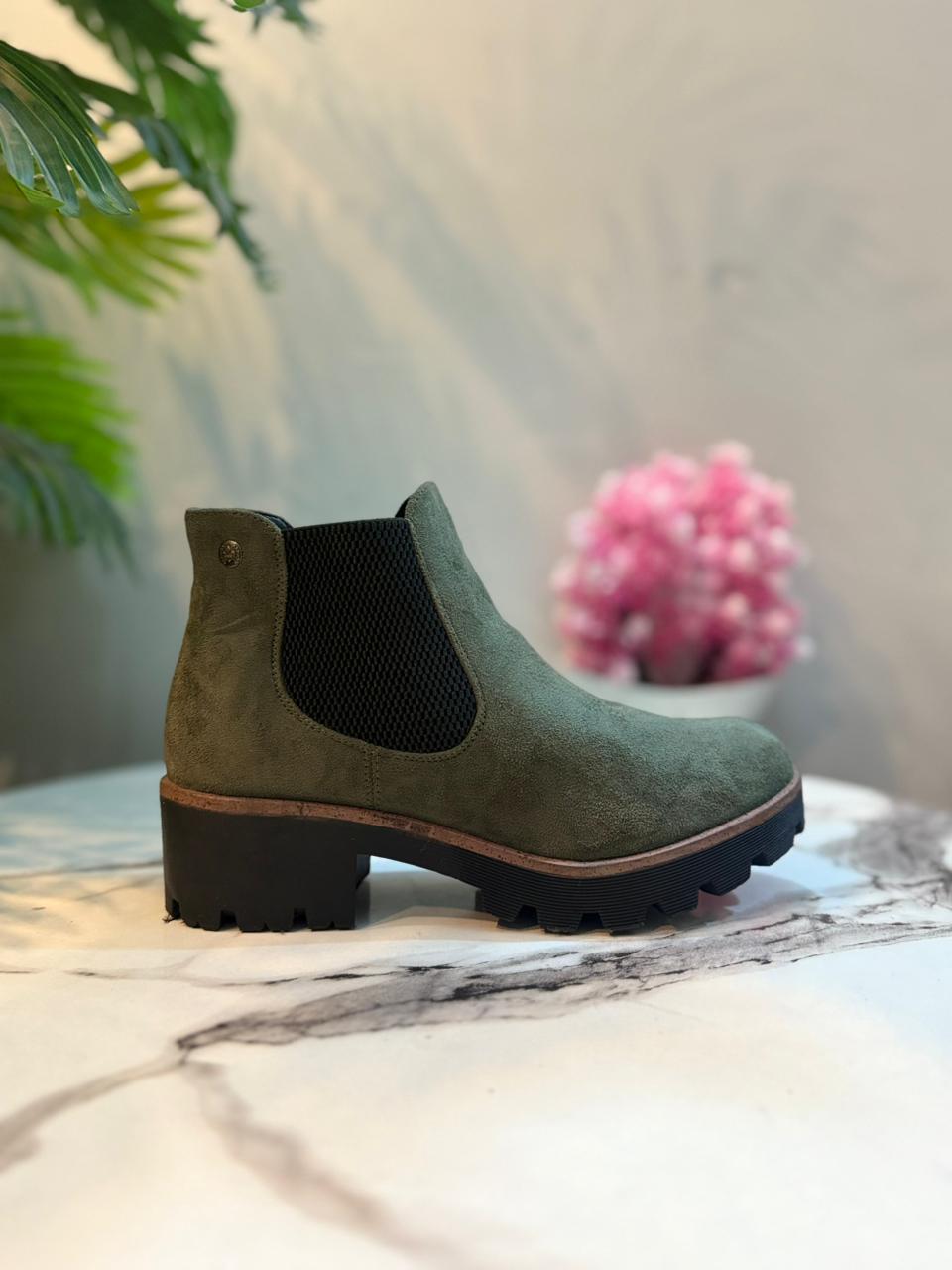 Green suede ankle boot (Rieker)