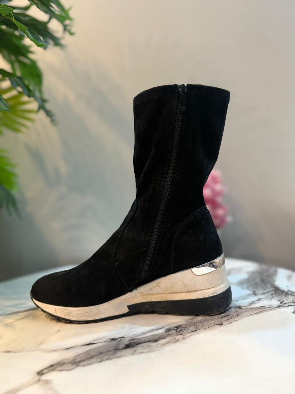 Black suede zipper ankle boot (Kyla)