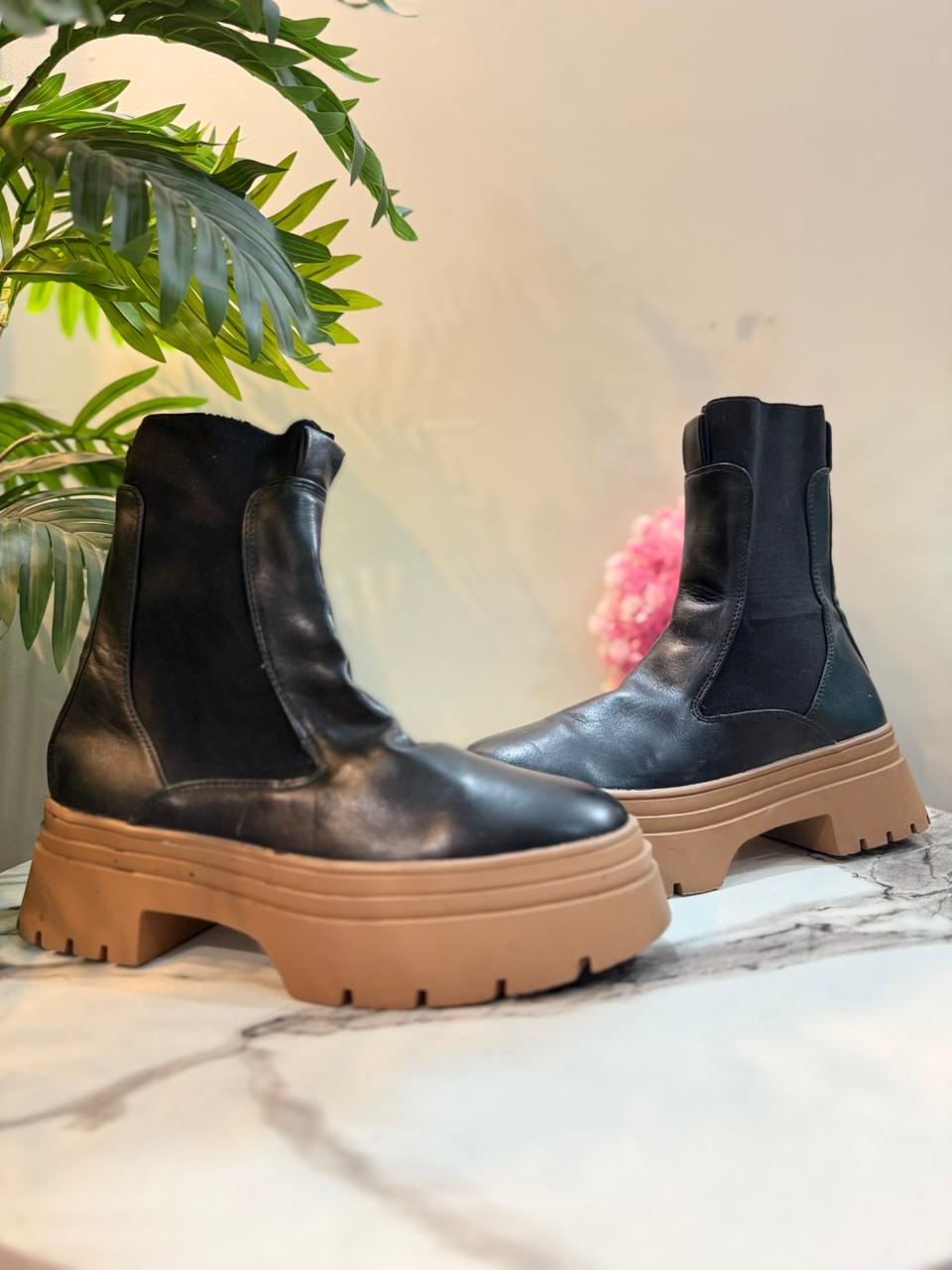 Black leather ankle boot (primark)