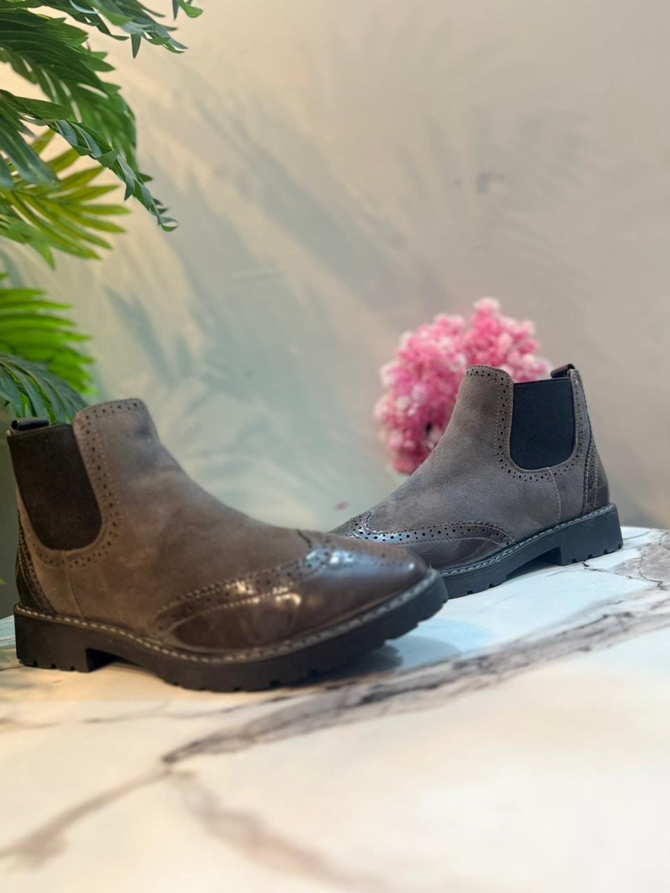 Black suede zipper ankle boot (Graceland)