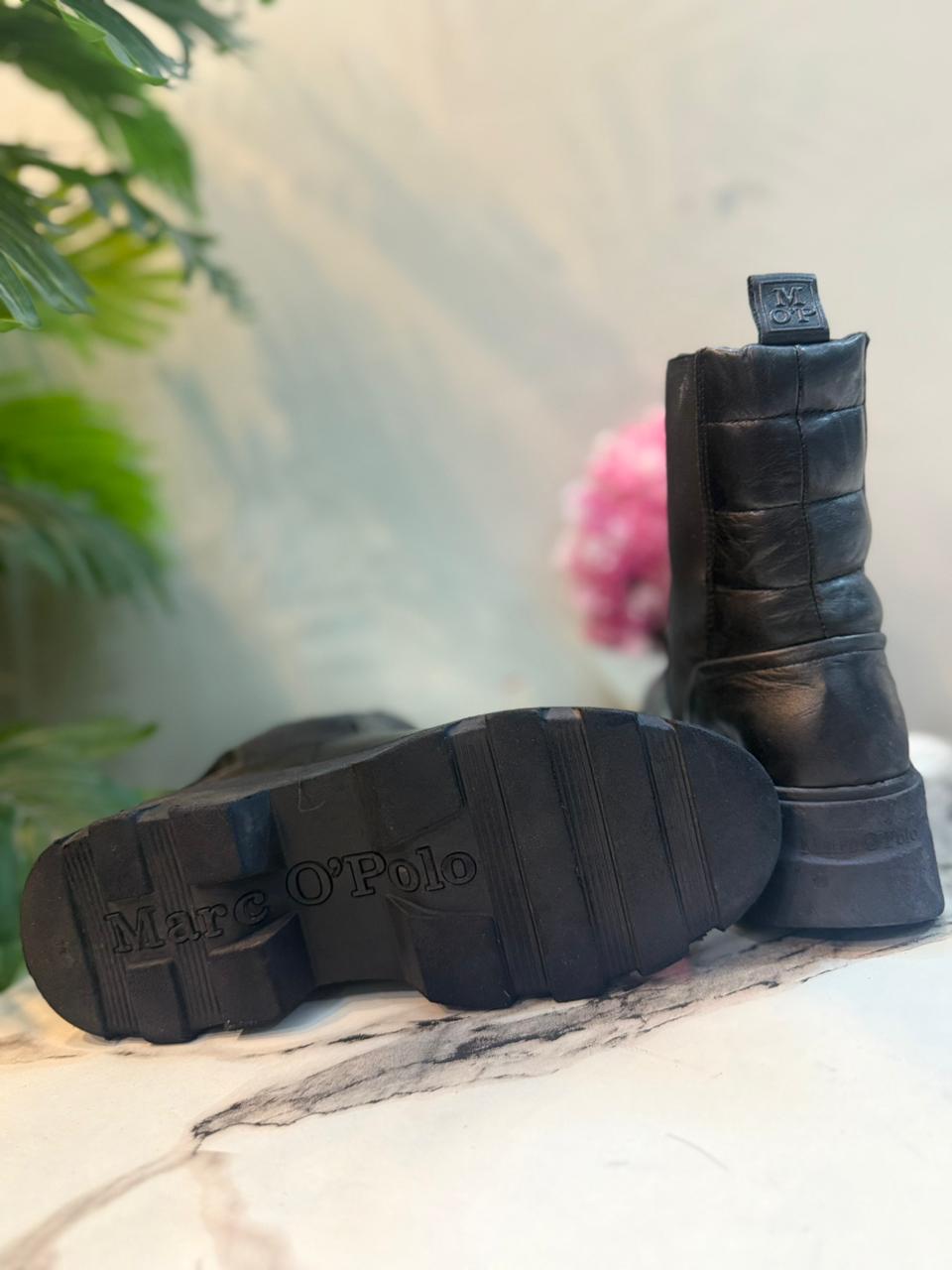 Black suede ankle boot (Marco polo)