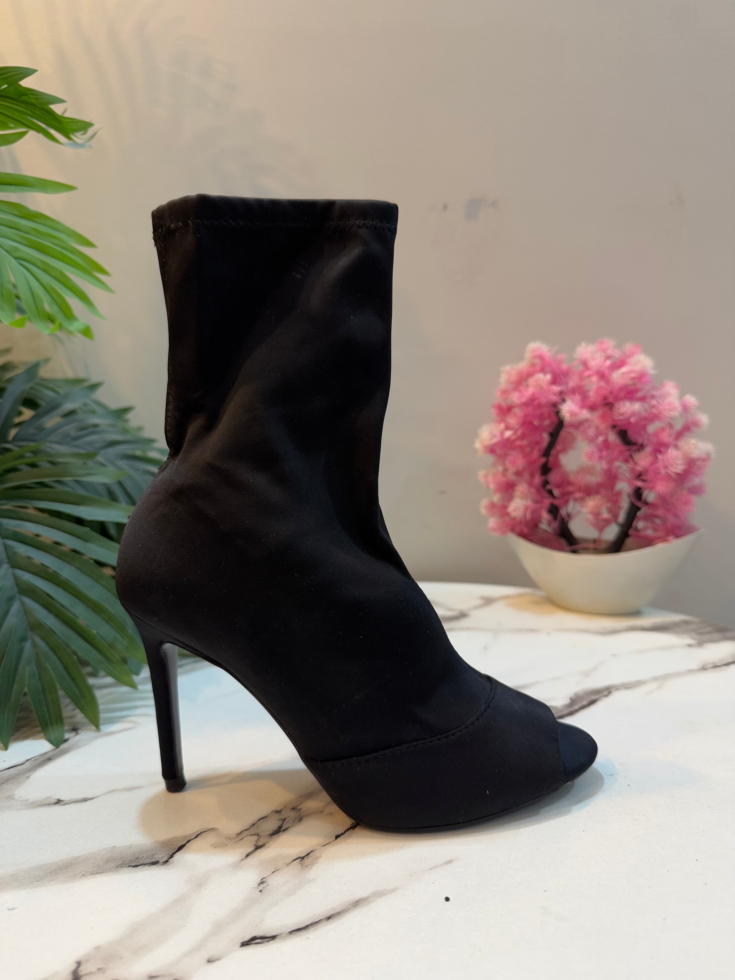 Satin peep toe heeled ankle boot (zara)