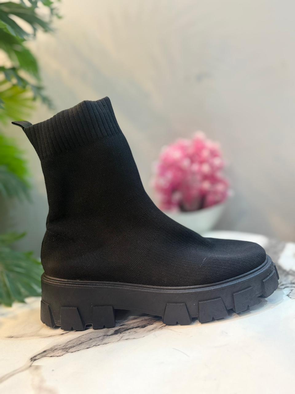 Black suede zipper ankle boot (Unknown)