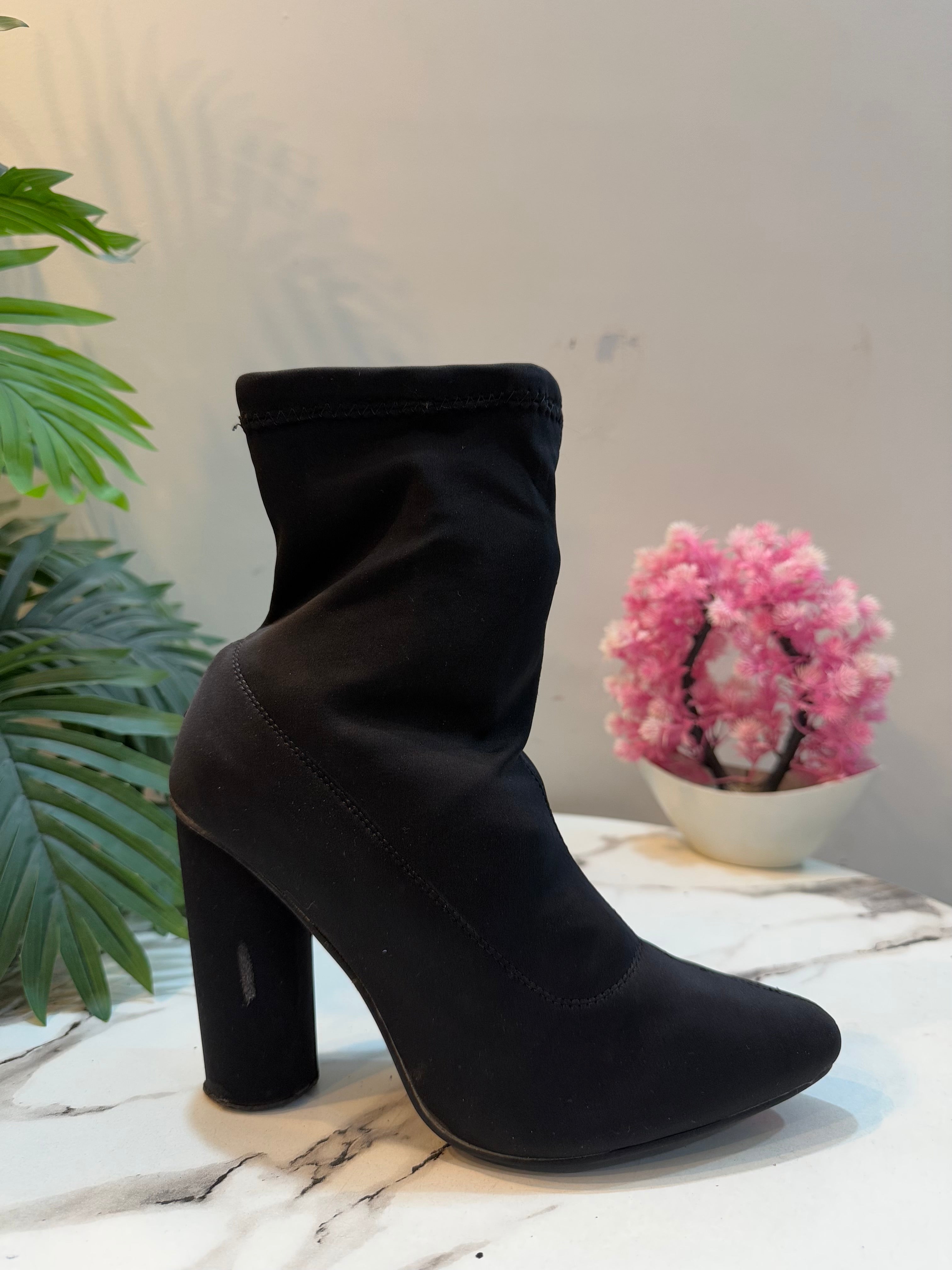 Black satin ankle boot( boohoo)