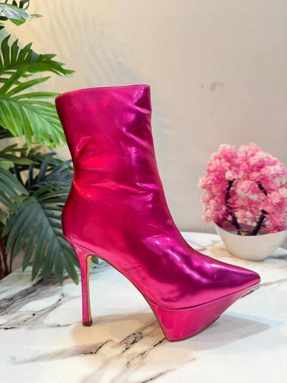 Metallic pink zipper pencil boot(Shein)