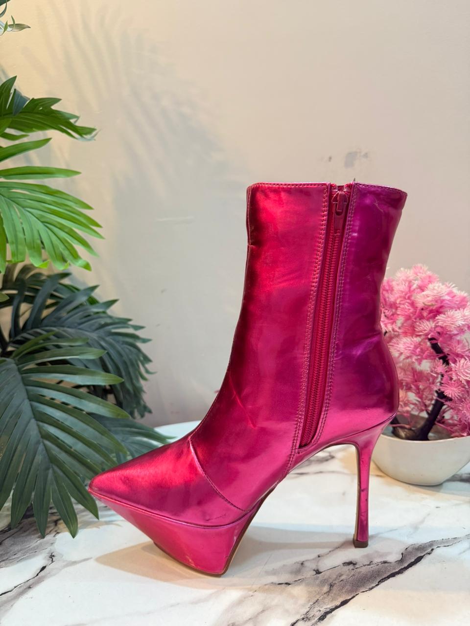 Metallic pink zipper pencil boot(Shein)
