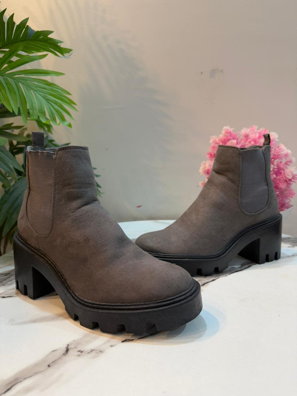 Grey suede chelsea ankle boot (red top)