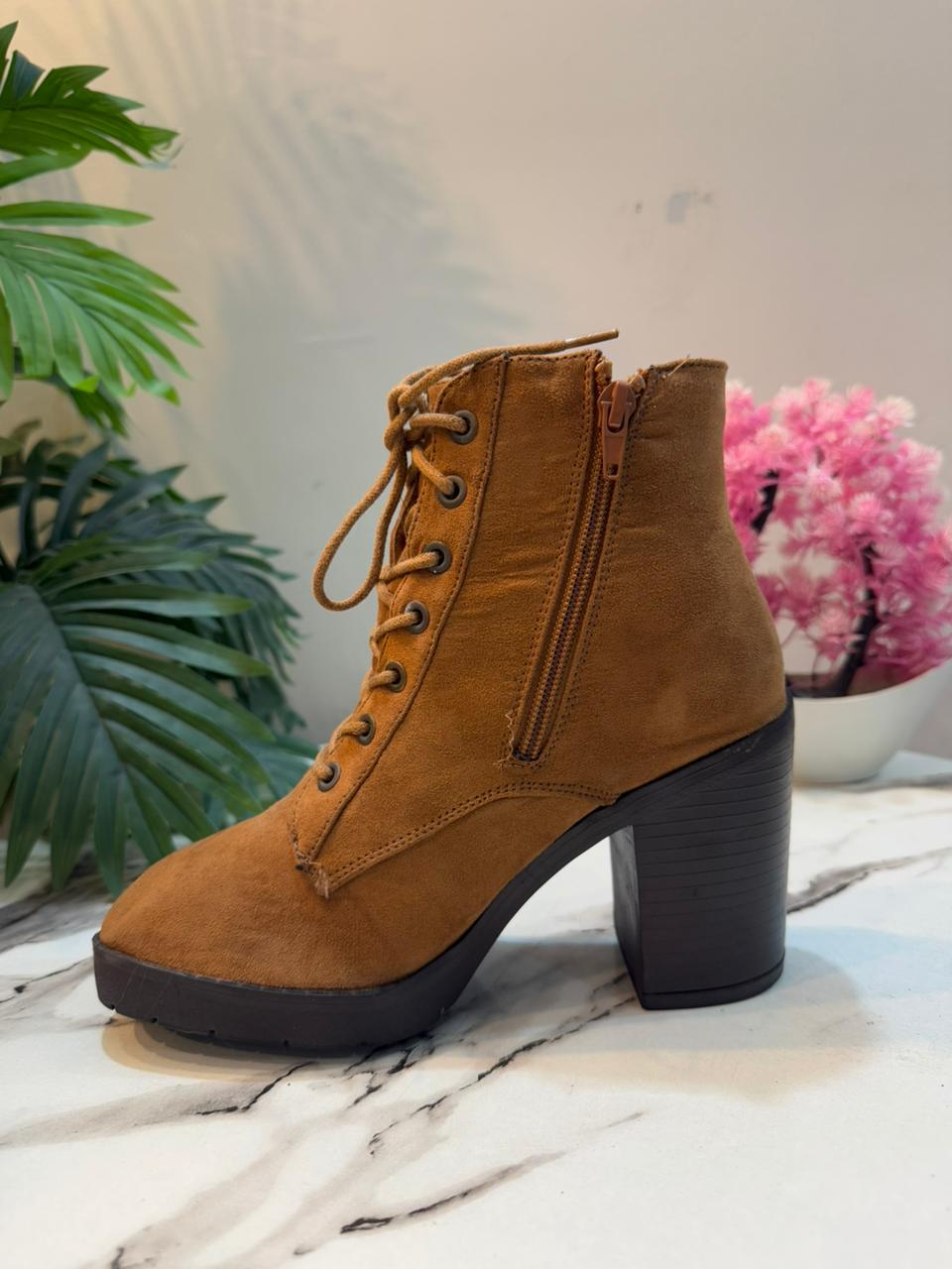 Brown lacup zipper suede ankle boot (primark)