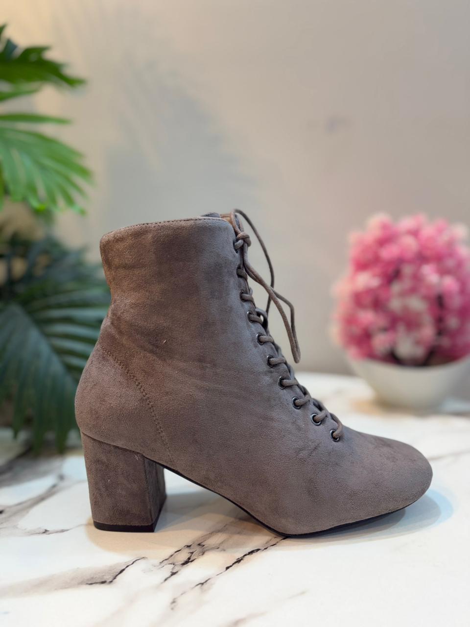 Grey laceup zipper ankle boot(Graceland)