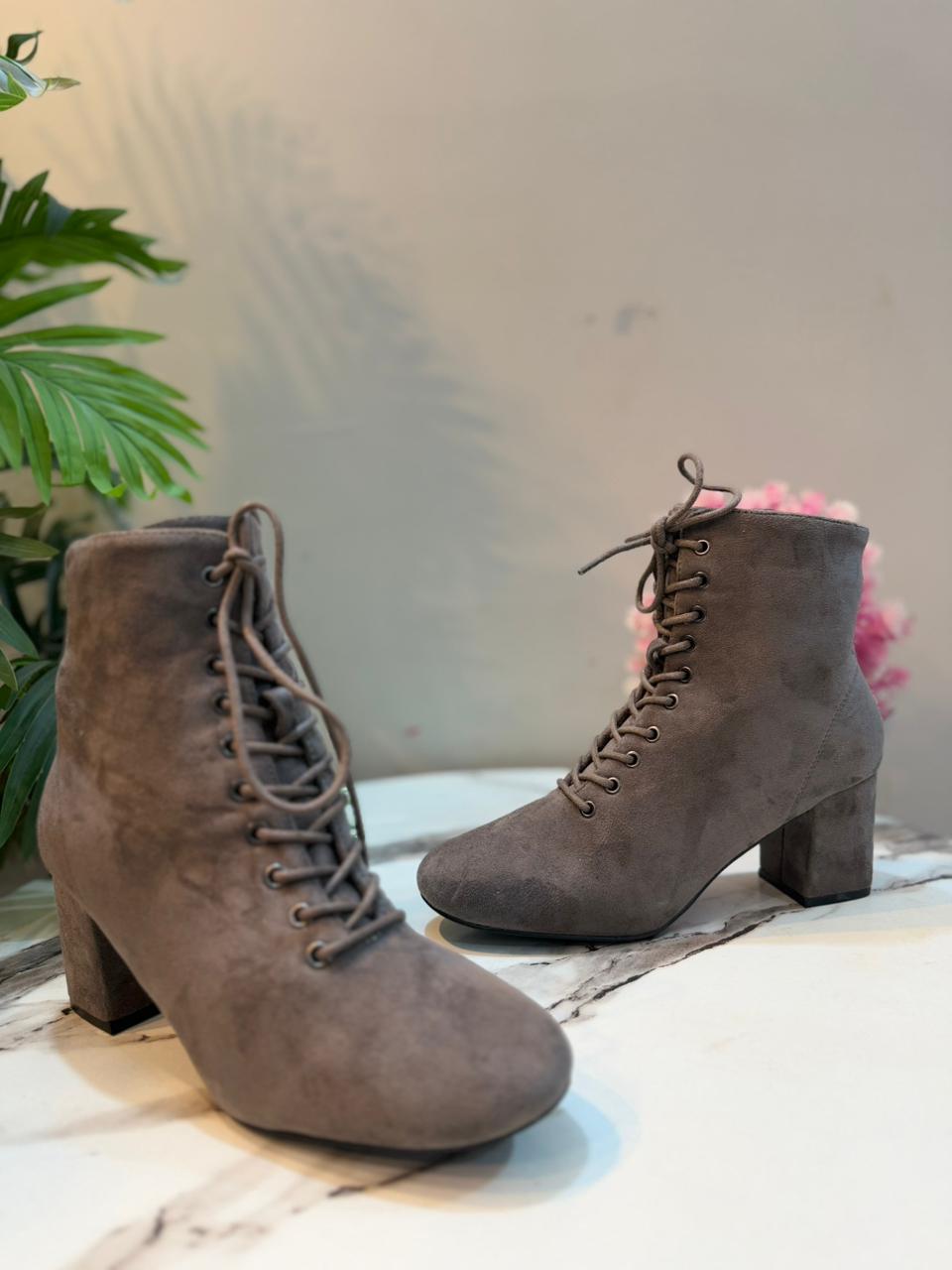 Grey laceup zipper ankle boot(Graceland)