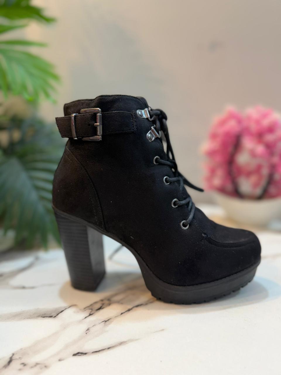 Black suede lacup ankle boot(New look)