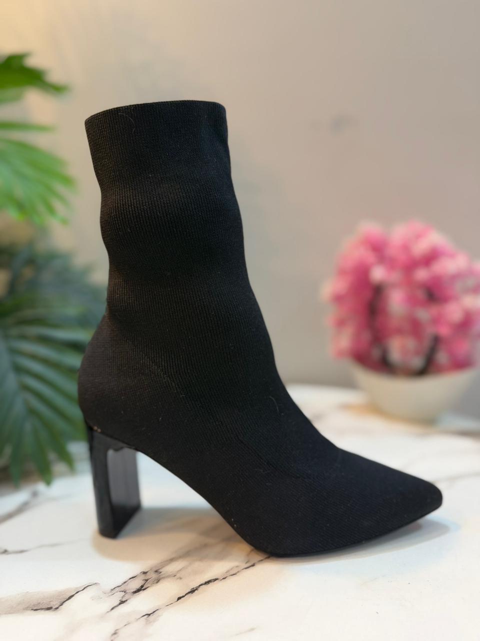 Black sock ankle boots(Hallhuber)