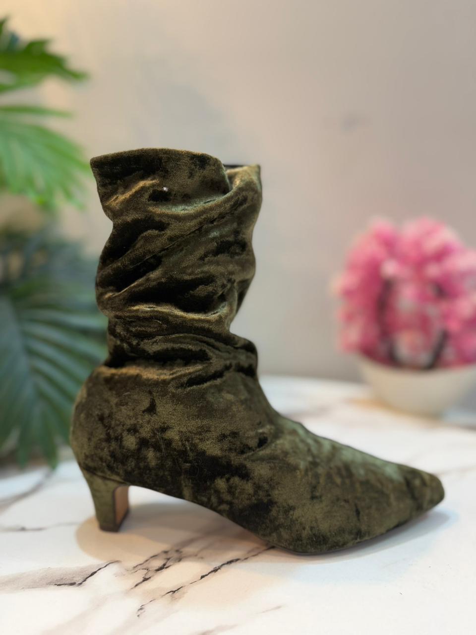 Olive green velvet ankle boot(Made in Japan)