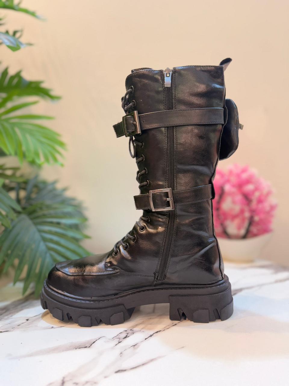 black leather laceup high boot with side zipper(Biondini)