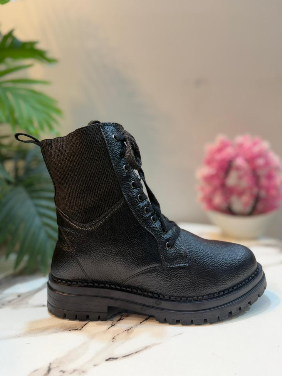 Black leather laceup boot(LC Waikiki)