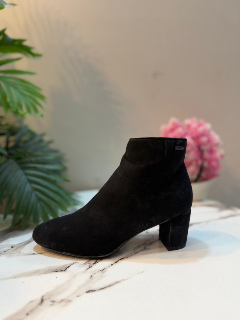 Black leather zipper ankle boot (Jenny Fairy)