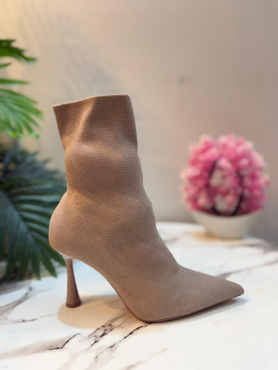 Beige socks heeled boot