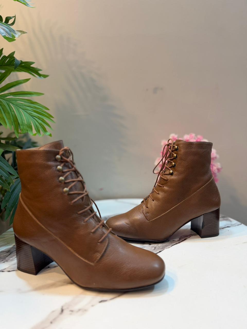 Chocolate brown laceup leather ankle boot (anna field)