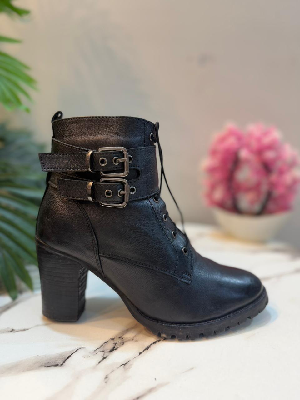 Black leather ankle boot (otto keren)