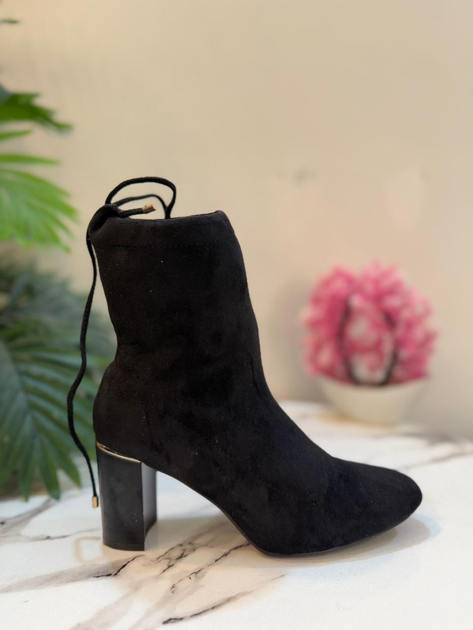 Black suede ankle boot (jenny fairy)