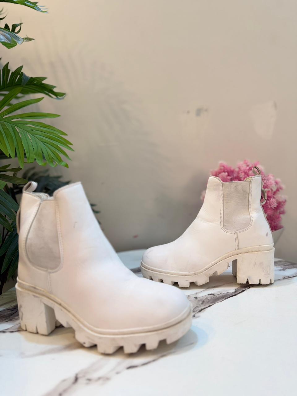 White leather ankle boot