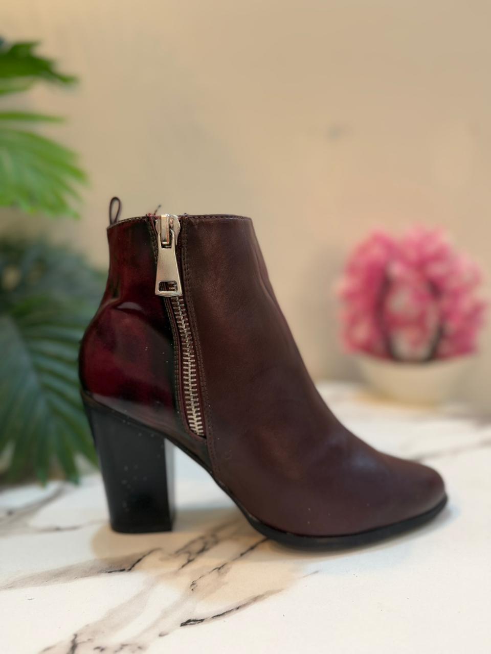 Burgundy leather zipper ankle boot (Brand only)