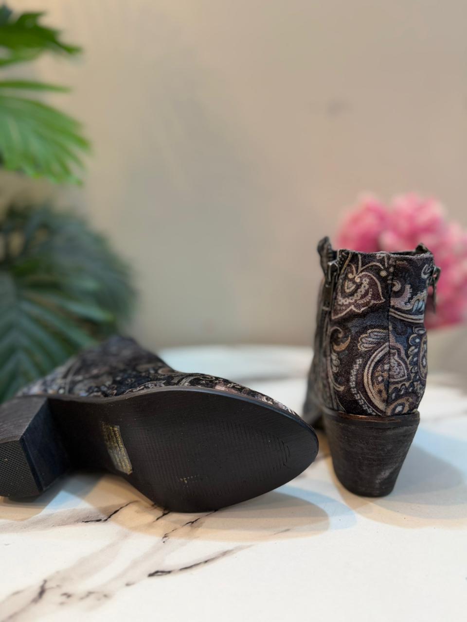 Velvet printed ankle zipper boot (billy)