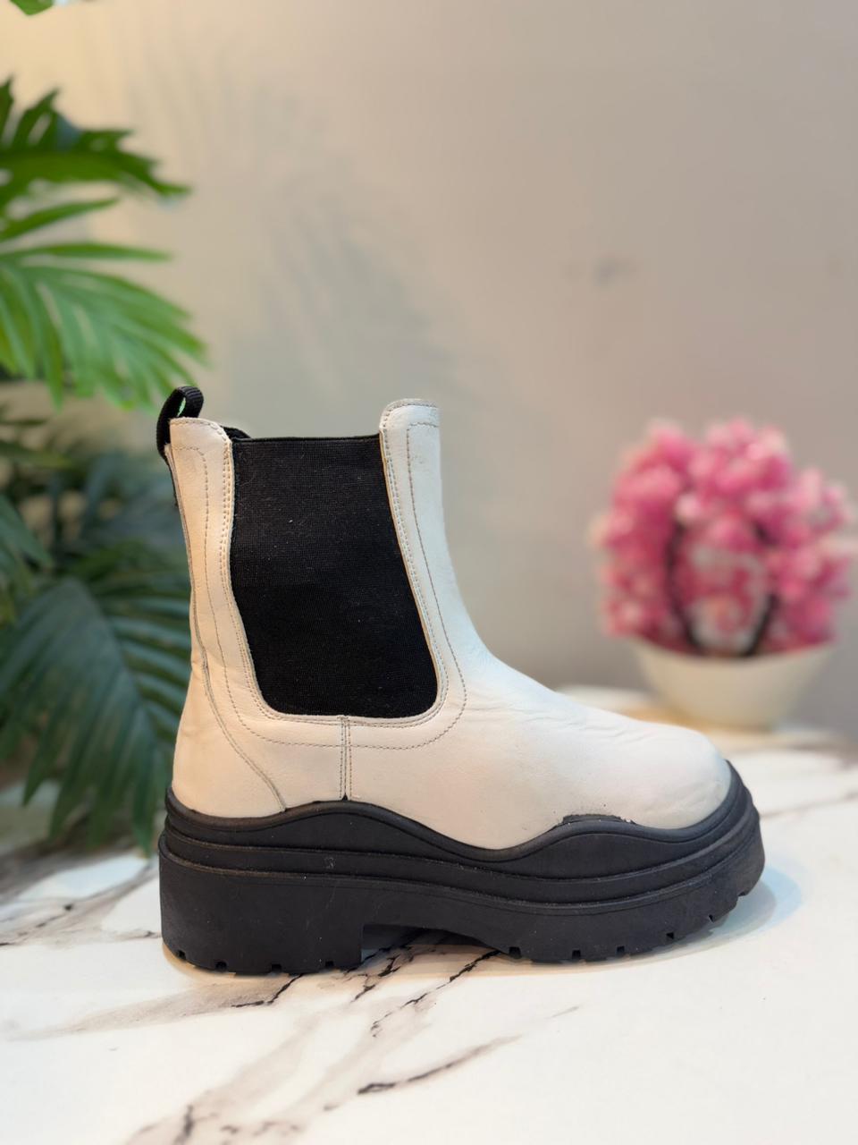 White chelsea leather ankle boot (tex)