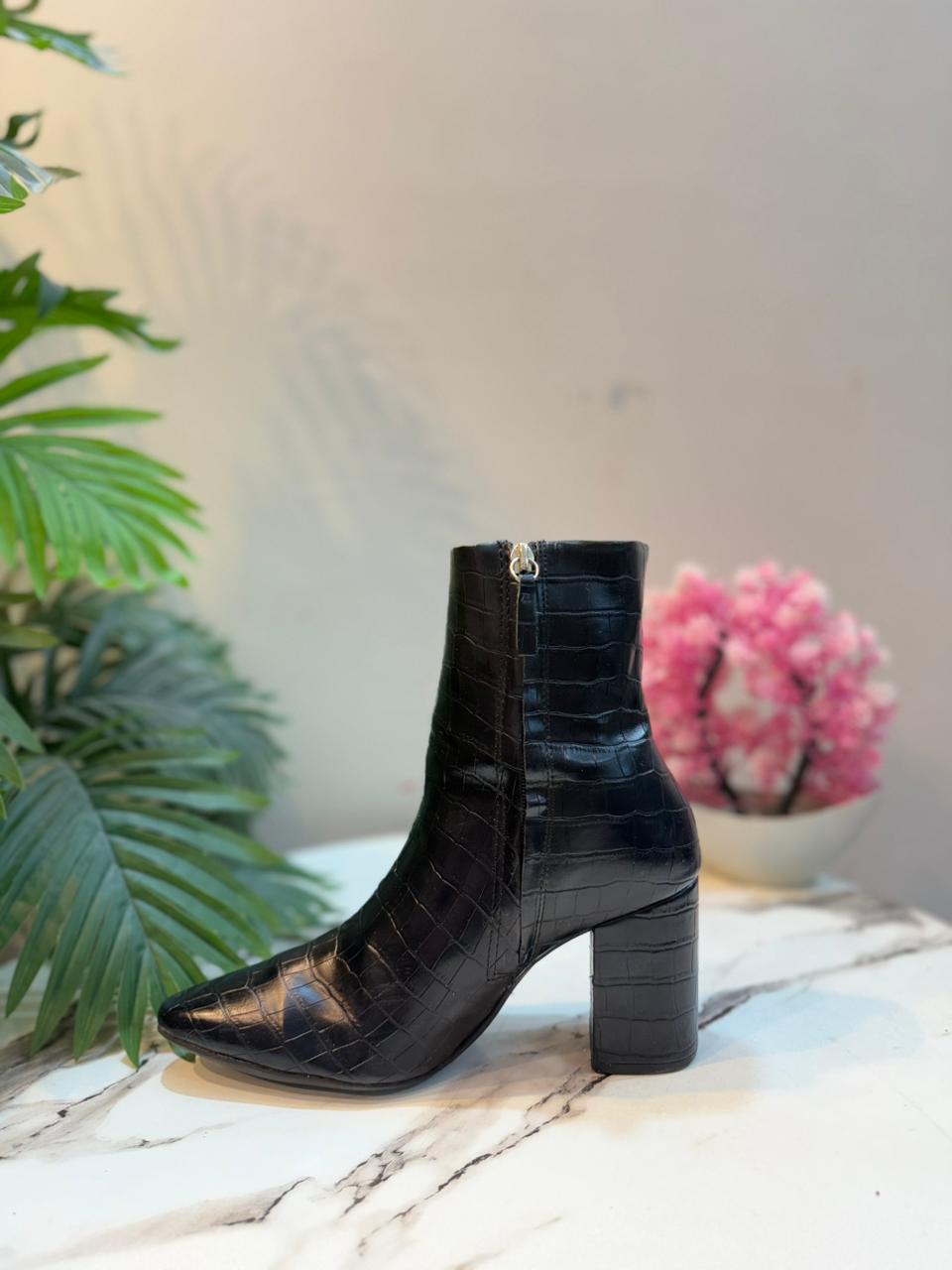 Black leather zipper ankle boot (H&M)