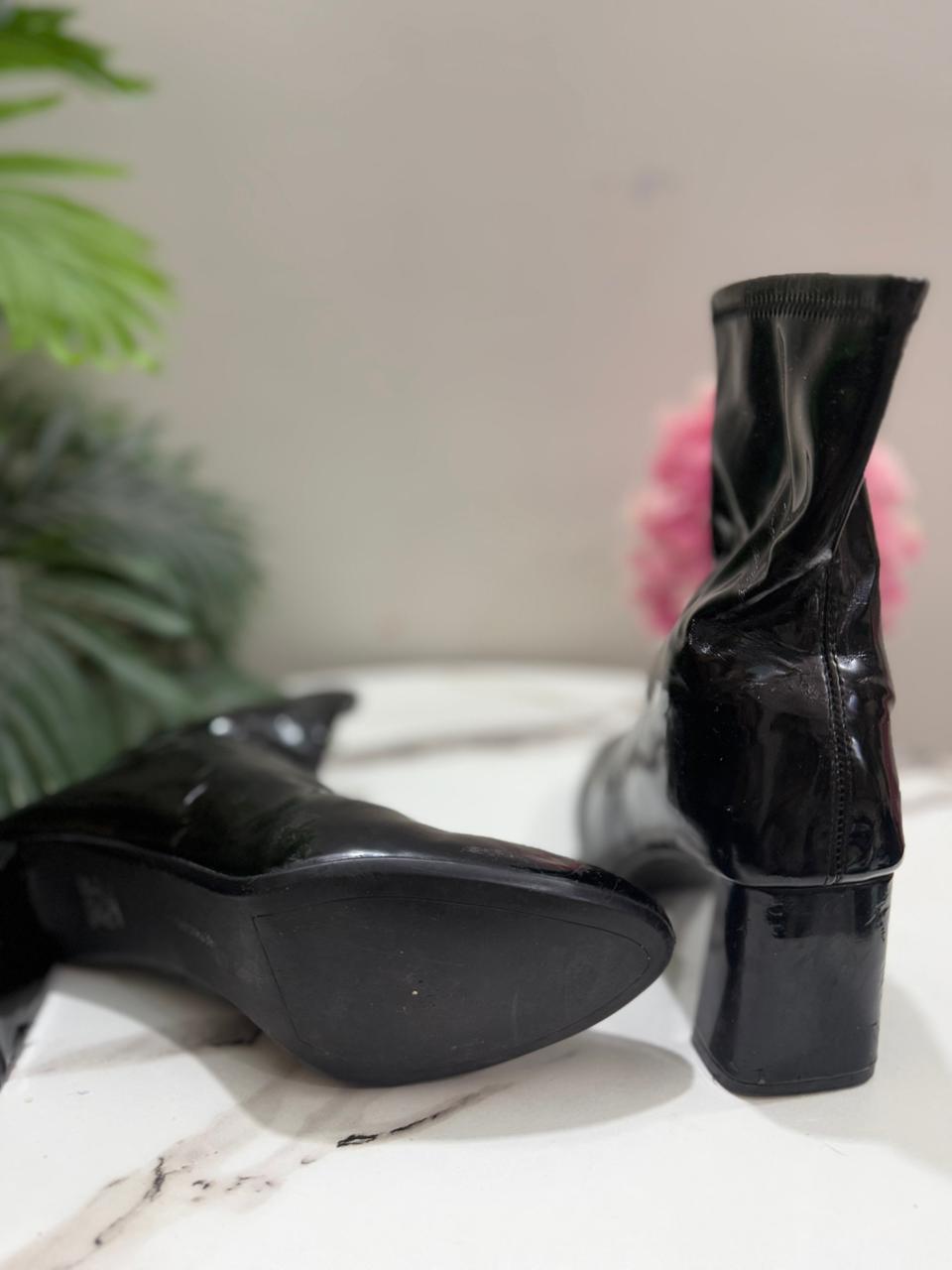 Black leather laceup side zipper ankle boot (tamaris )