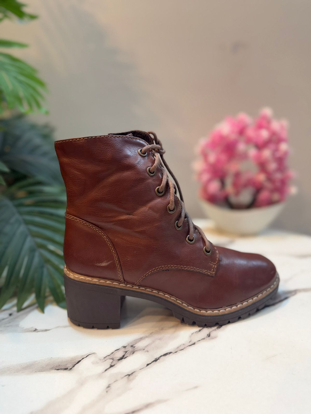 Brown laceup leather zipper ankle boot (Graceland)