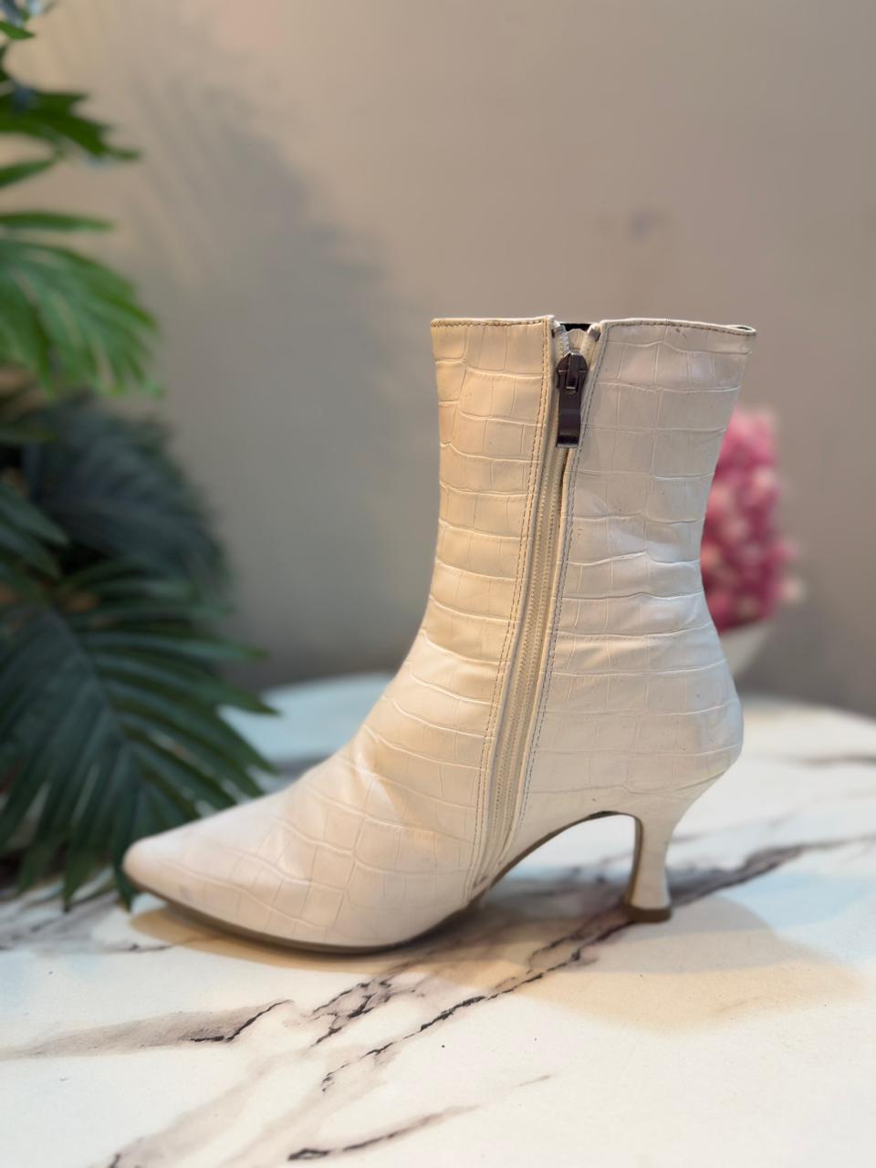 White suede back zipper ankle boot (Unknown)