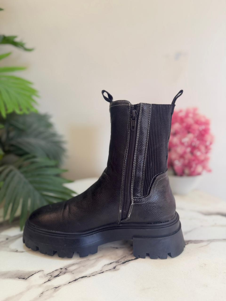 Black leather zipper ankle boot (River island)