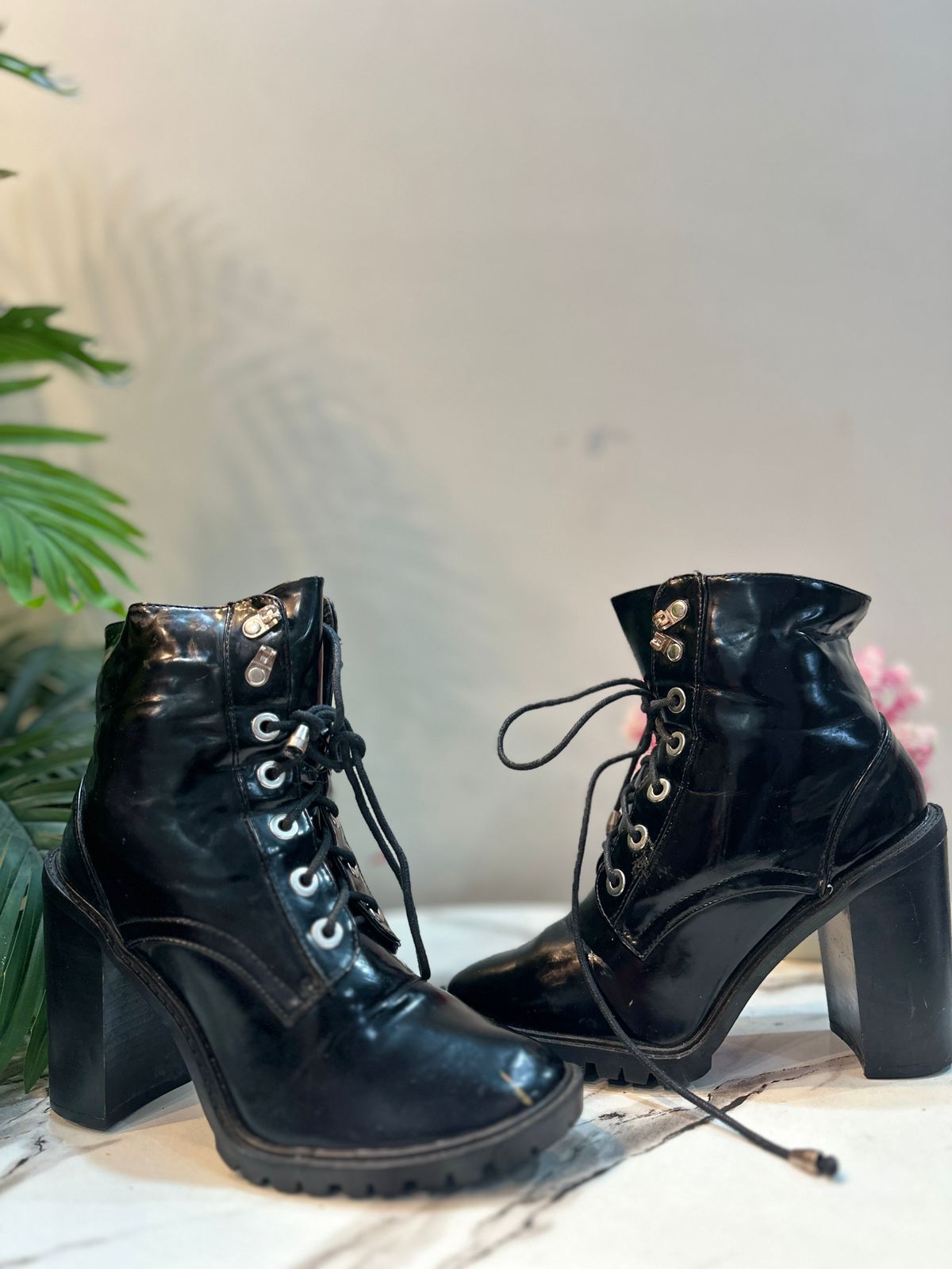 Black patent leather lacup ankle boot (So Me)