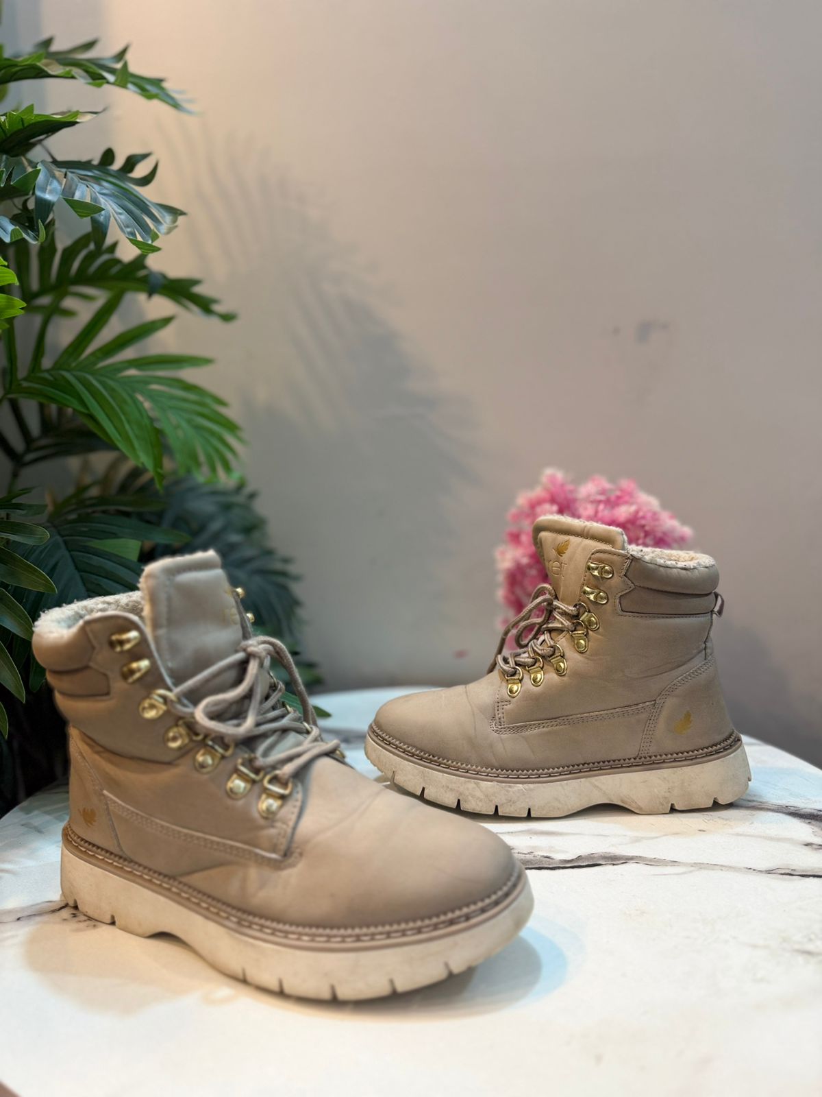 Taupe laceup boot (Laura)