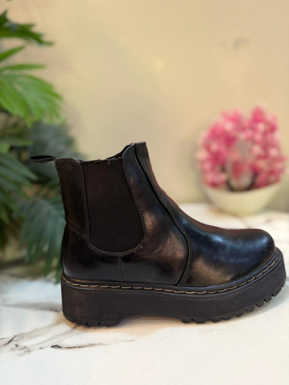 Black leather zipper ankle boot (Jenny Fairy)