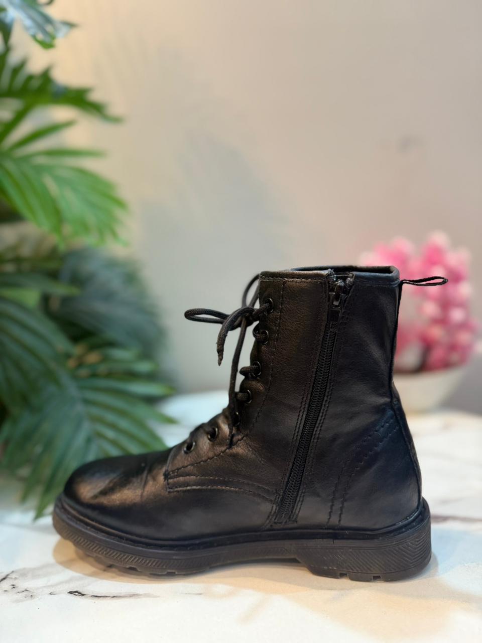 Black leather laceup zipper ankle boot (Unknown)