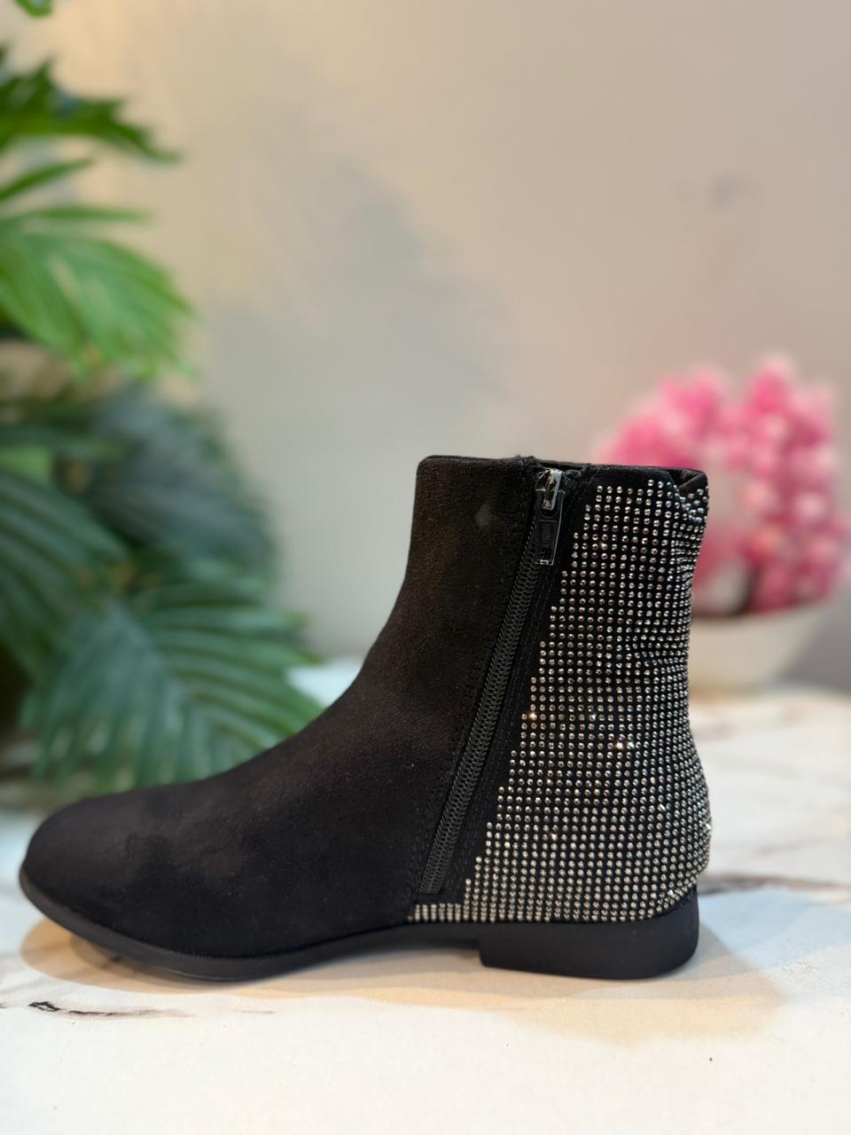 Black suede annkle boot with zipper and silver studs (H&M)