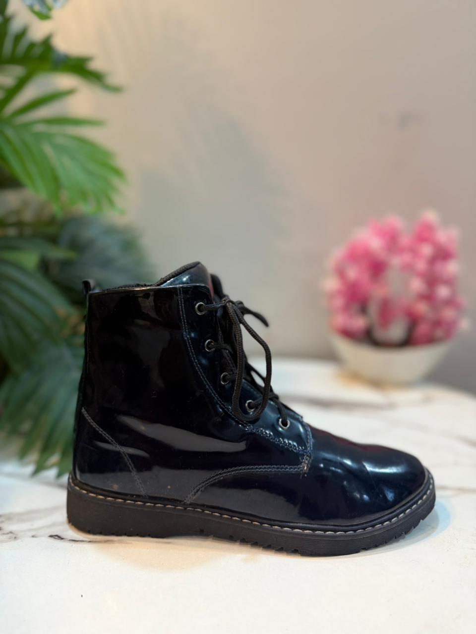 Black patent leather laceup zipper ankle boot (RTR)
