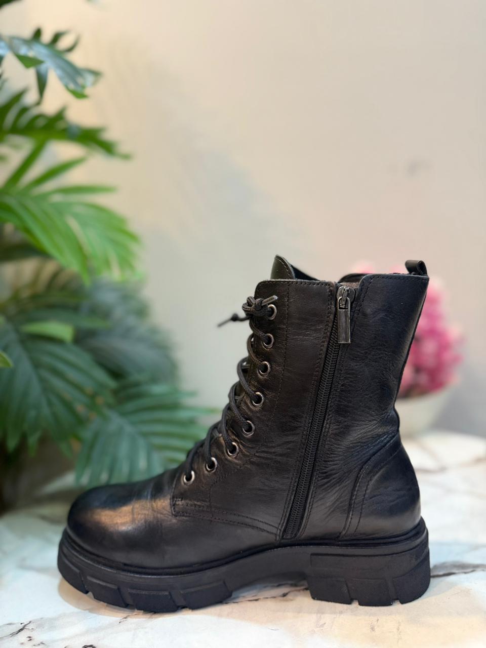 Black leather laceup zipper ankle boot (5th avenue)