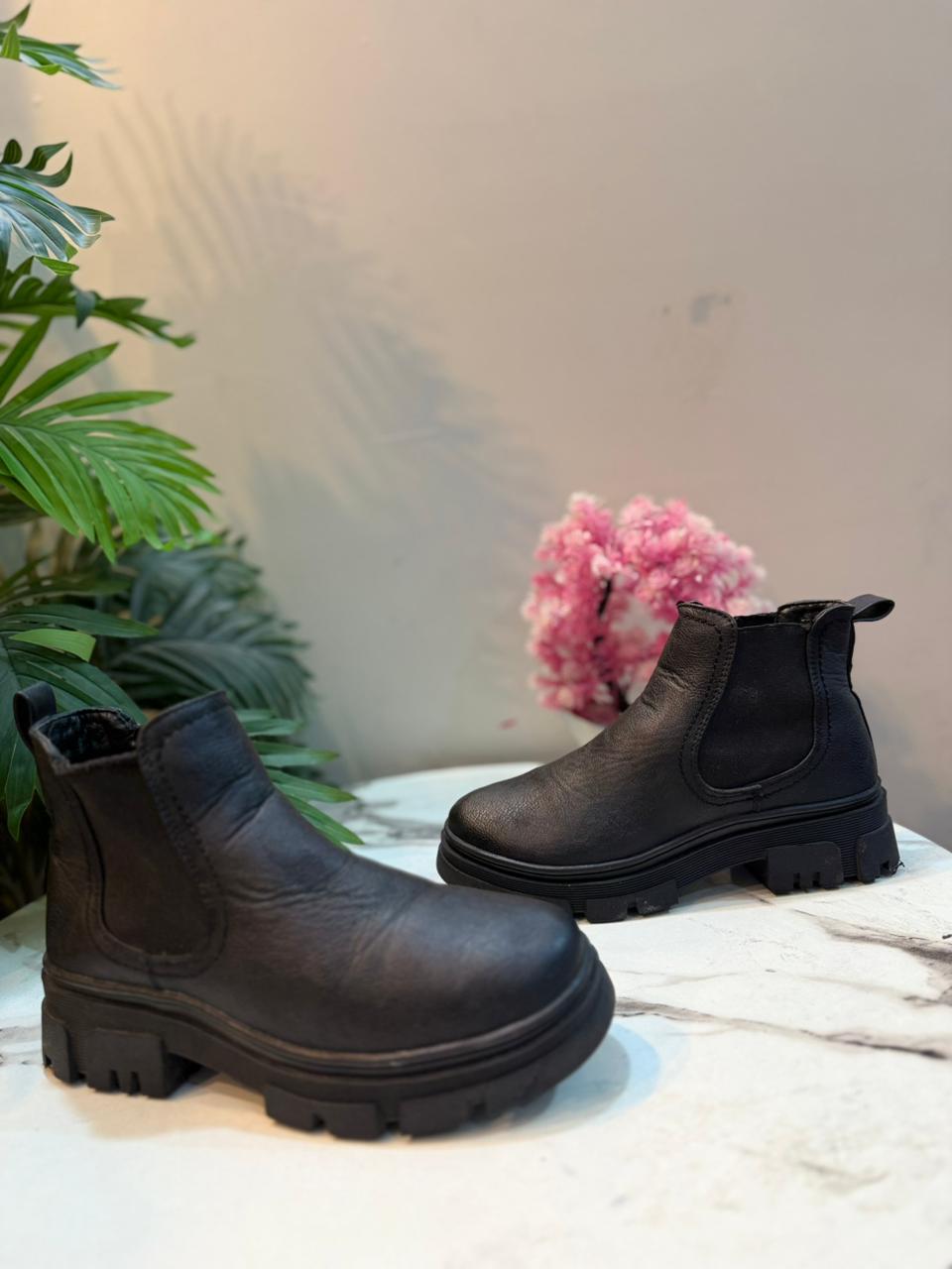 Black leather chelsea boot (European brand)