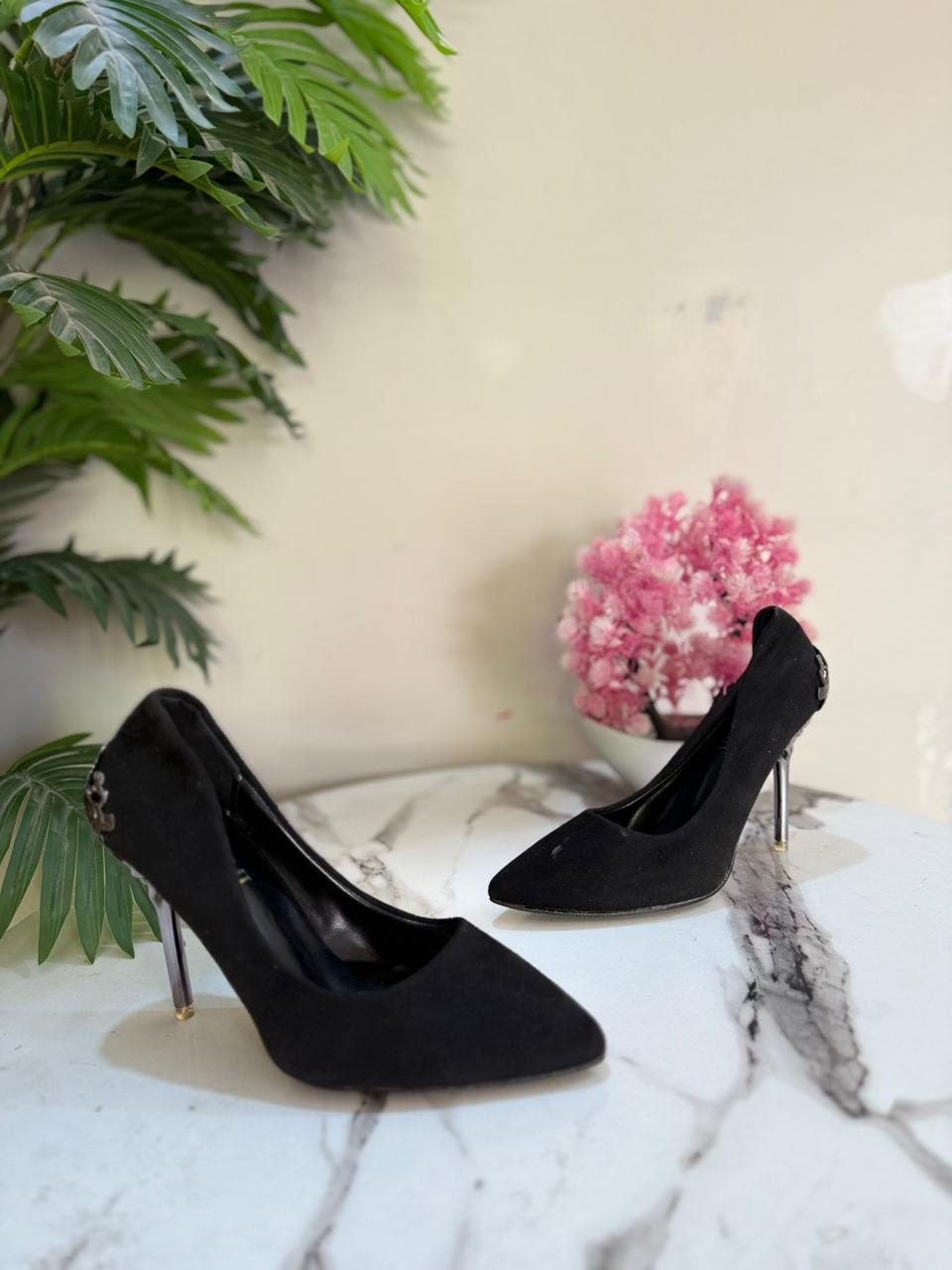 Black court shoes