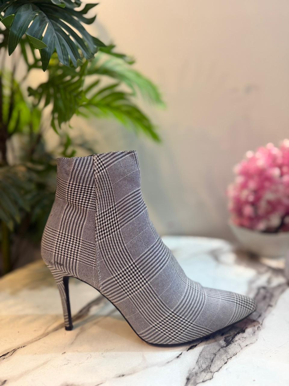 Check print zipper leather ankle boot (Catwalk)