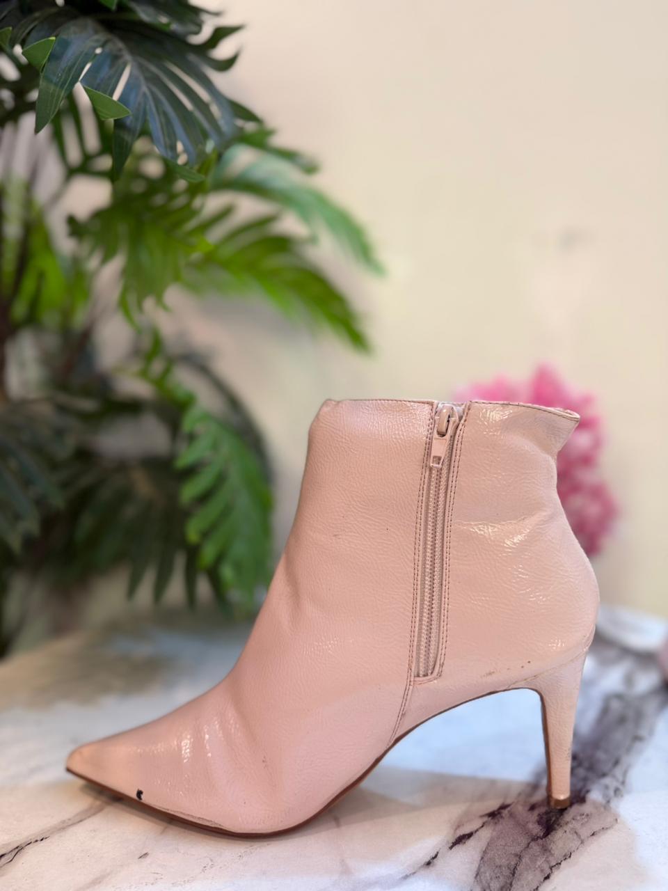 Nude pink patent leather zipper ankle boot (Primark)
