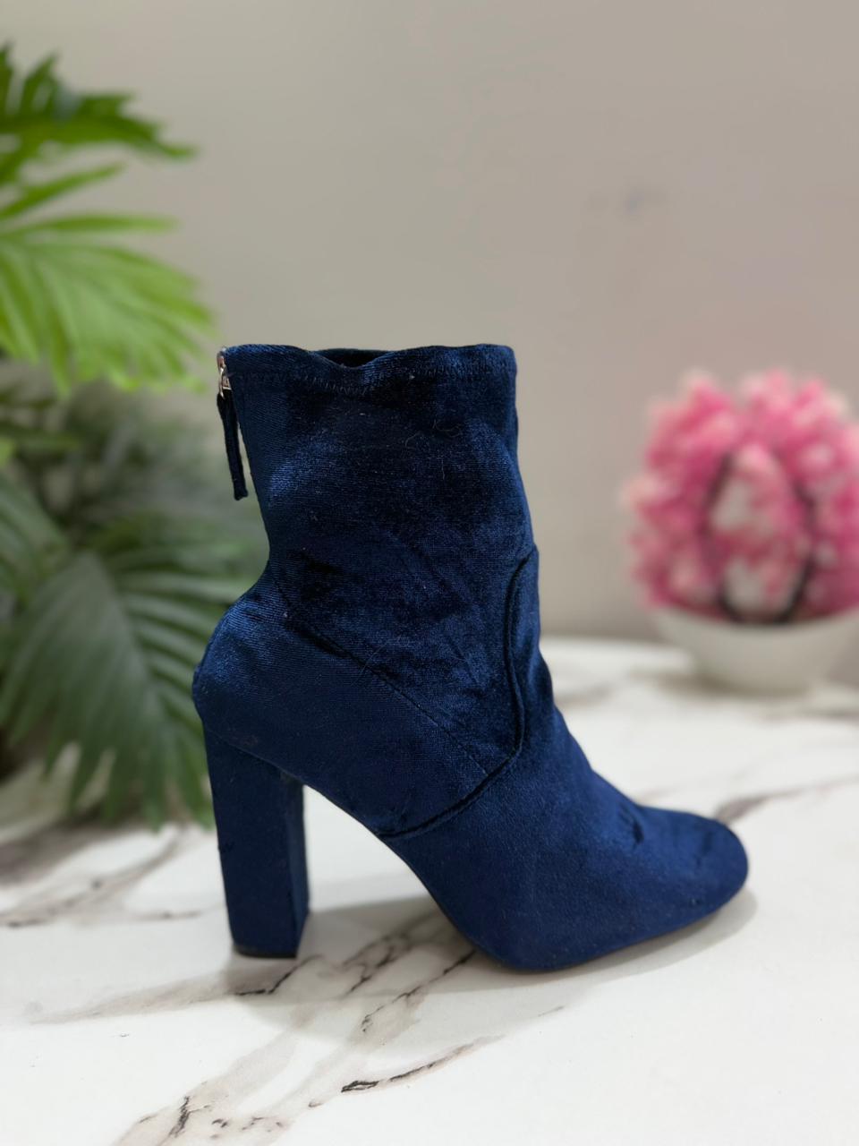Blue velvet zipper ankle boot (steve madden)