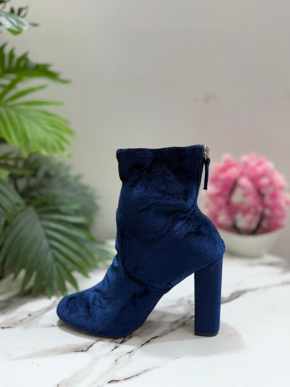 Blue velvet zipper ankle boot (steve madden)